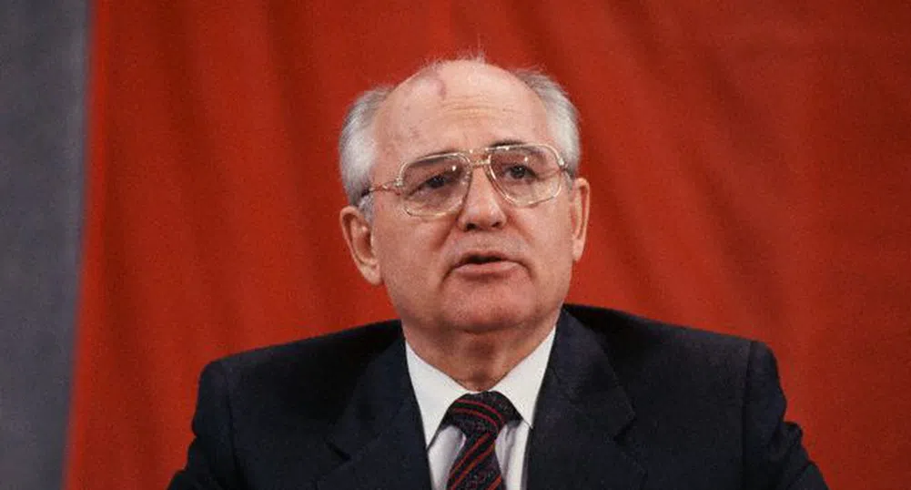 Горбачов предлага ликвидиране на самодържавието в Русия