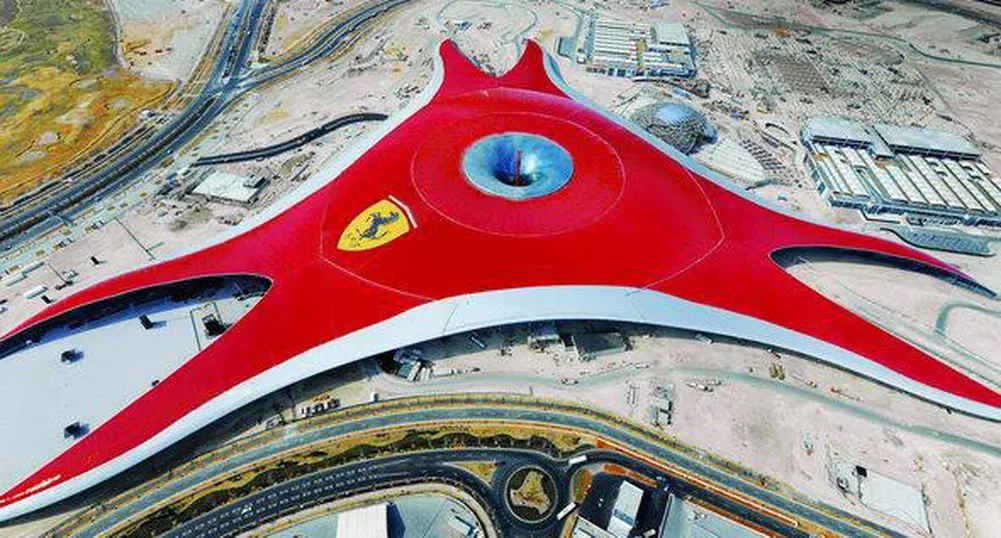Тематичен парк Ferrari отвори врати в Абу Даби