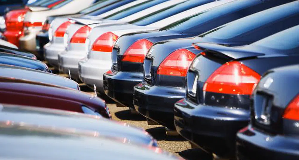 Над 1800 нови леки автомобила се купиха в България за месец