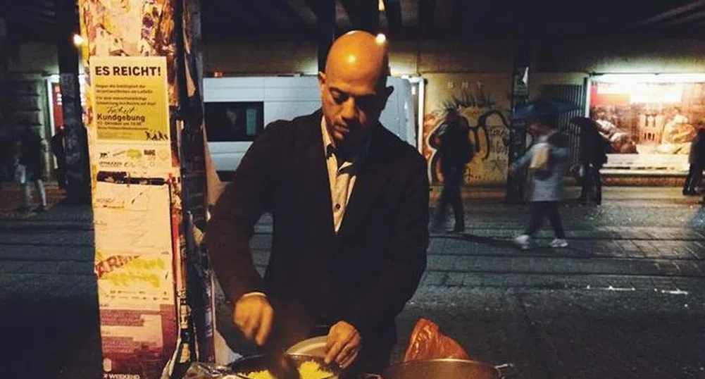 Сириец храни бездомни в Берлин, за да се отблагодари на Германия