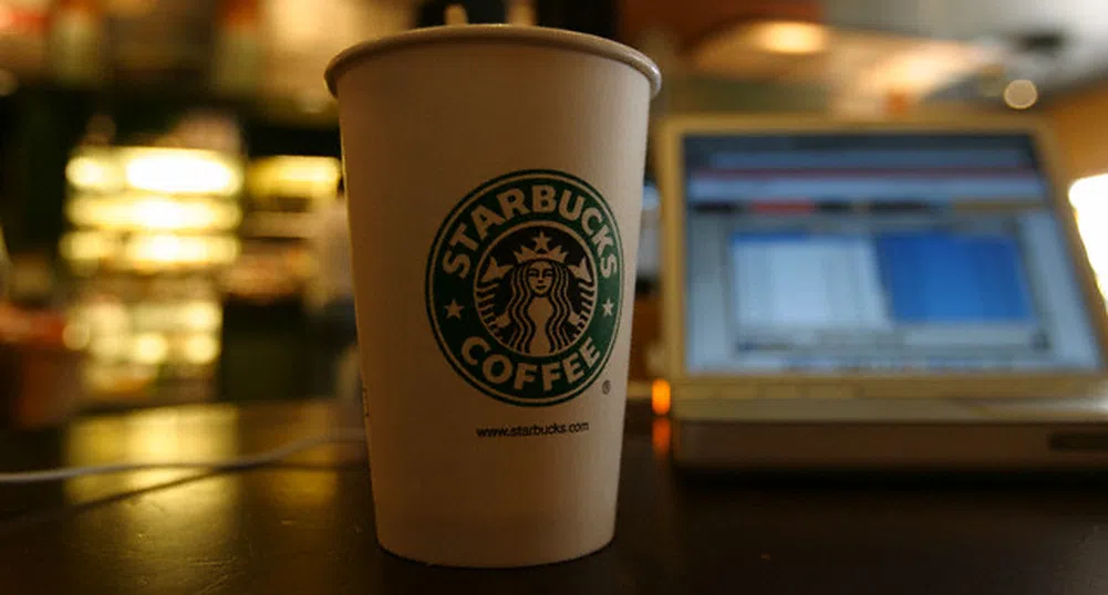 Защо Starbucks не рециклира чашите си?