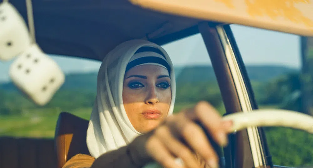 Саудитска Арабия глоби 15 жени, седнали зад волана