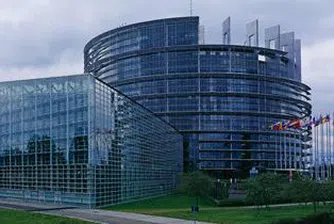 ЕС харчи 30 млн. евро за офиси, ползвани 1 ден на седмица