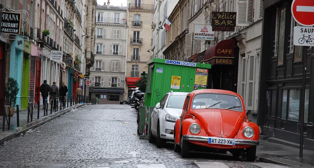 Париж забранява старите автомобили в центъра на града