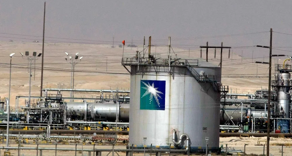 Саудитска Арабия намаля рекордно цената на петрола за Азия