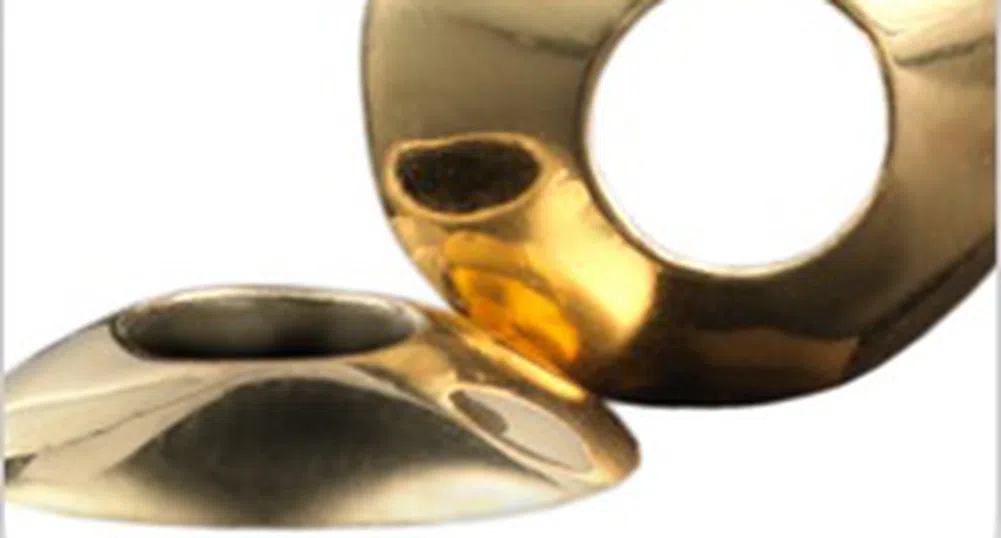 Създадоха контактни лещи от чисто злато