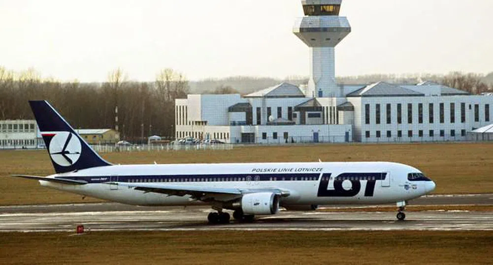Трима са кандидат-купувачите за полската авиокомпания LOT