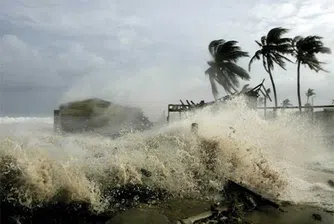 Ураганът Хоакин удари Бахамите