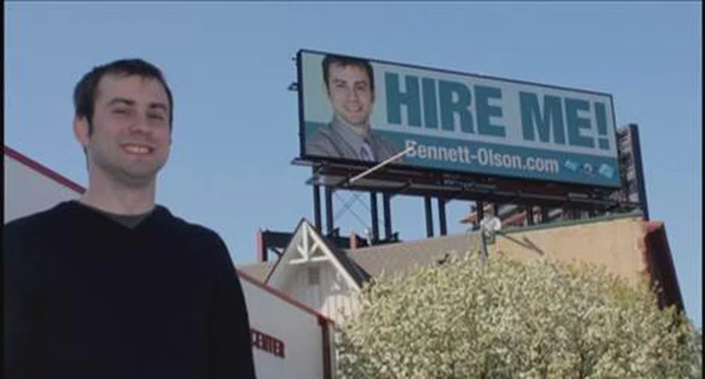 Американец си намери работа чрез билборд