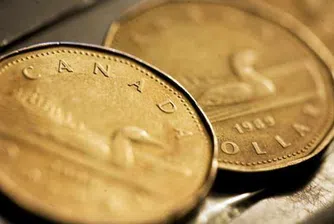 Канадският долар с най-голям ръст спрямо щатския през тази година