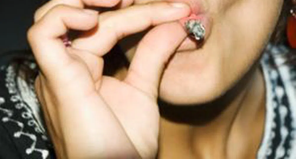 Алкохолът и цигарите - по-вредни от LSD, канабис и екстази