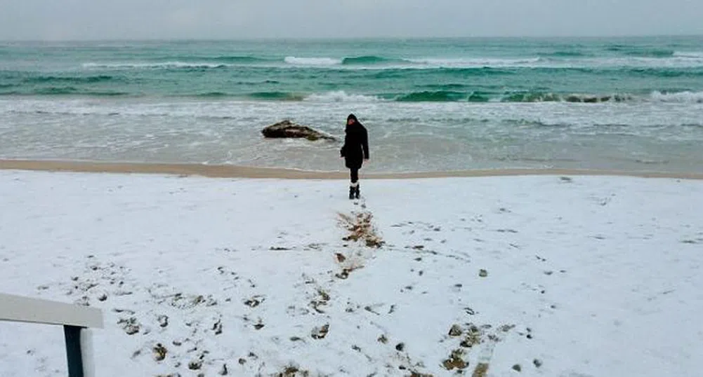 Сняг покри плажовете на Саленто. Идва ли краят на света?