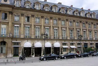 Безработен се опита да продаде хотел Ritz