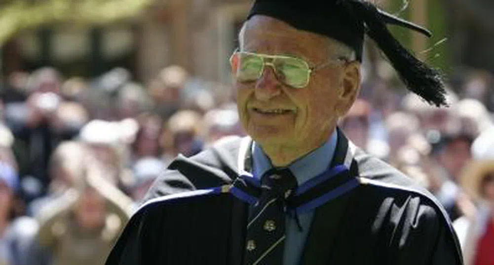 97-годишен австралиец е най-възрастният студент в света