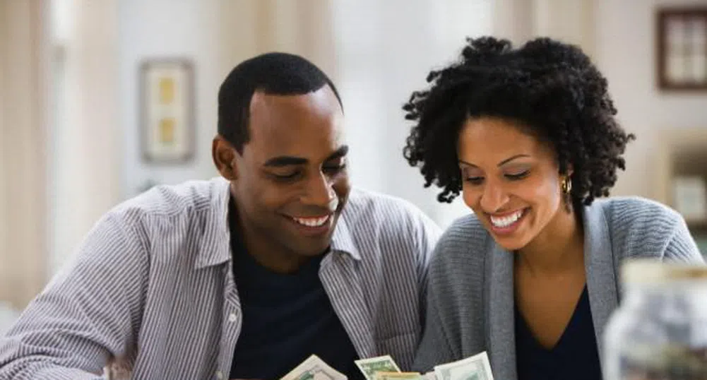 Изследване: Парите са по-важни за хората от щастието