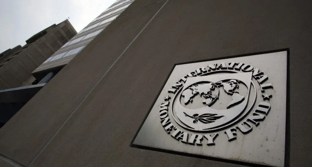 МВФ похвали Латвия