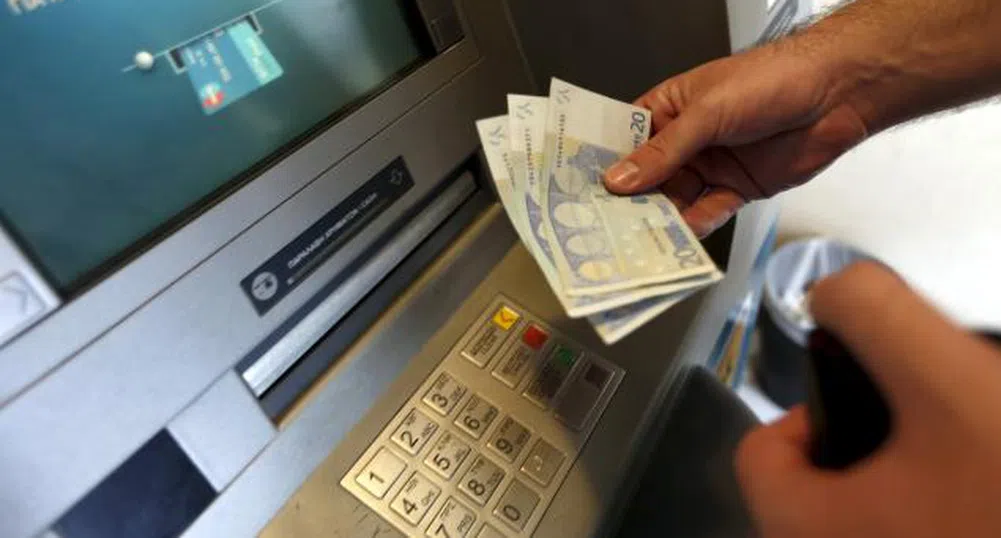 Банките в Гърция остават затворени за поне още 2 дни