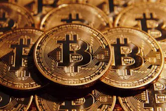 Биткойнът поскъпва с 40% за три дни