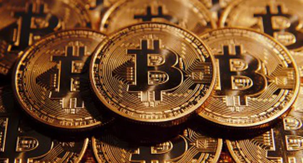 Биткойнът поскъпва с 40% за три дни