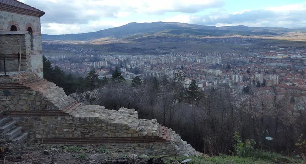Крепостта Хисарлъка: вярната стража на Кюстендил