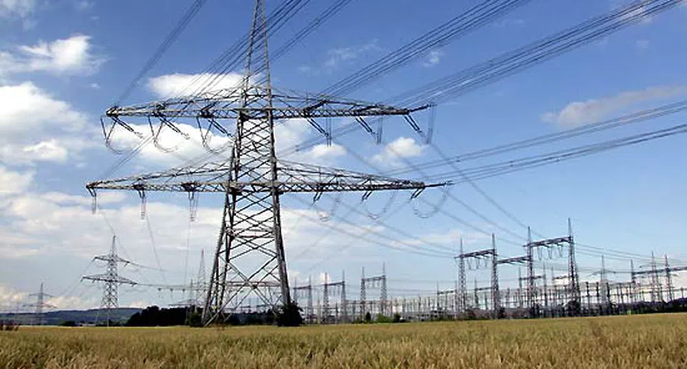 Стойнев: Възможно е поевтиняване на тока от началото на 2014 г.