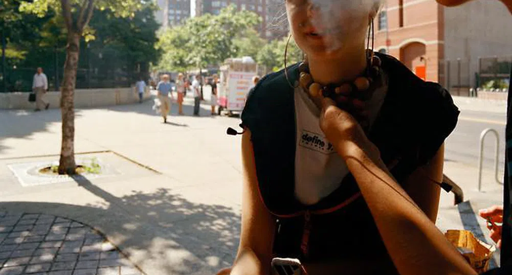 Ограничават пушенето и на открито в Ню Йорк?