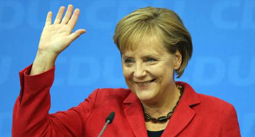 Меркел остава начело на Германия