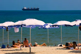 Къде чадърът и шезлонгът са най-скъпи на българското море