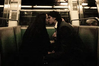 Всеки десети се влюбва в метрото