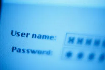 Крадци на самоличност дебнат в интернет