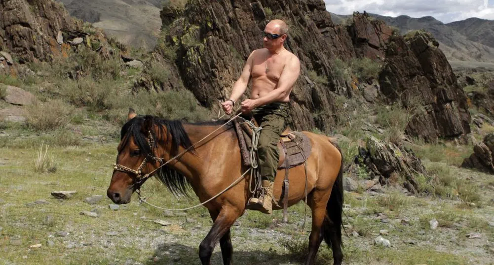 Путин в действие (снимки)