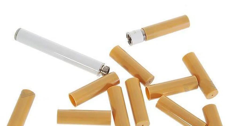 Електронните цигари, вредни колкото и обикновените