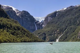 Невероятна атракция в Чили: Висящият ледник