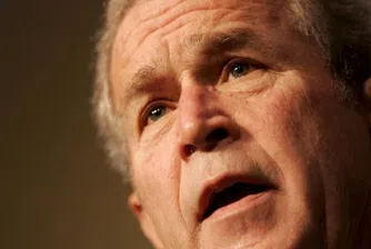 Шрьодер обвини Буш, че лъже в мемоарите си