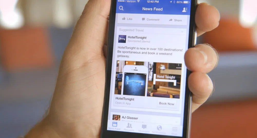 Facebook залага всичко на мобилната реклама