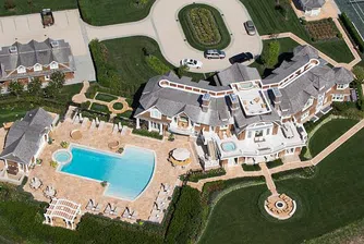 Милиардер купи и събори къщата на бивш шеф, за да си построи нова
