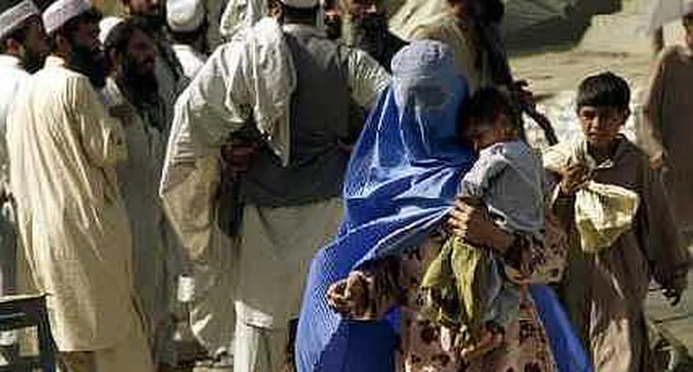 Афганистанците избират президент с чайници, сърпове и орли