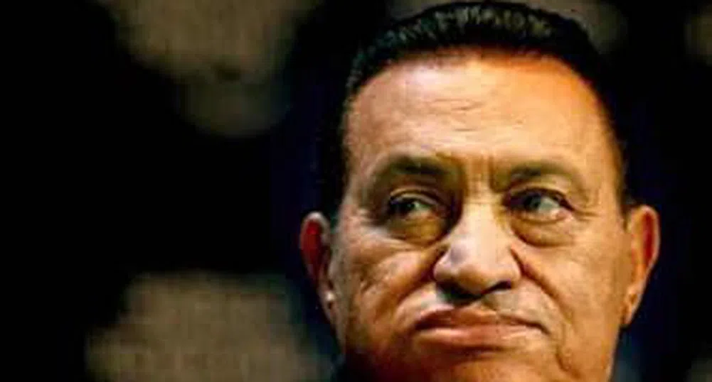 Египет замрази авоари на Мубарак, забранява му да пътува