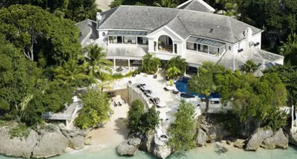 Защо имотите в Барбадос и езерото Комо са толкова скъпи?