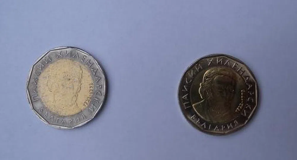 Появиха се първите фалшиви монети от 2 лева, вижте как изглеждат