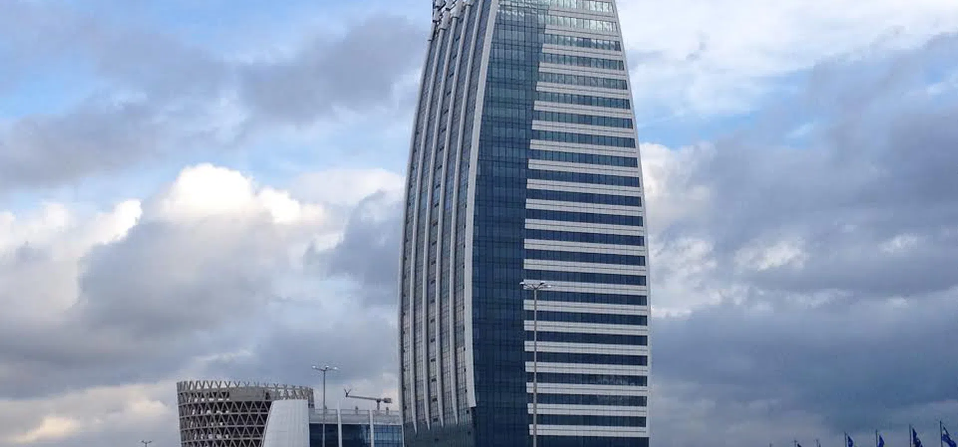 Откриват най-високата сграда в София през юни | Profit.bg