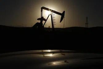 Петролът и азиатските индекси се понижават