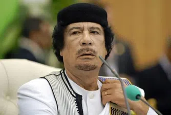 Кадафи отваря складовете за оръжие, иска отмъщение