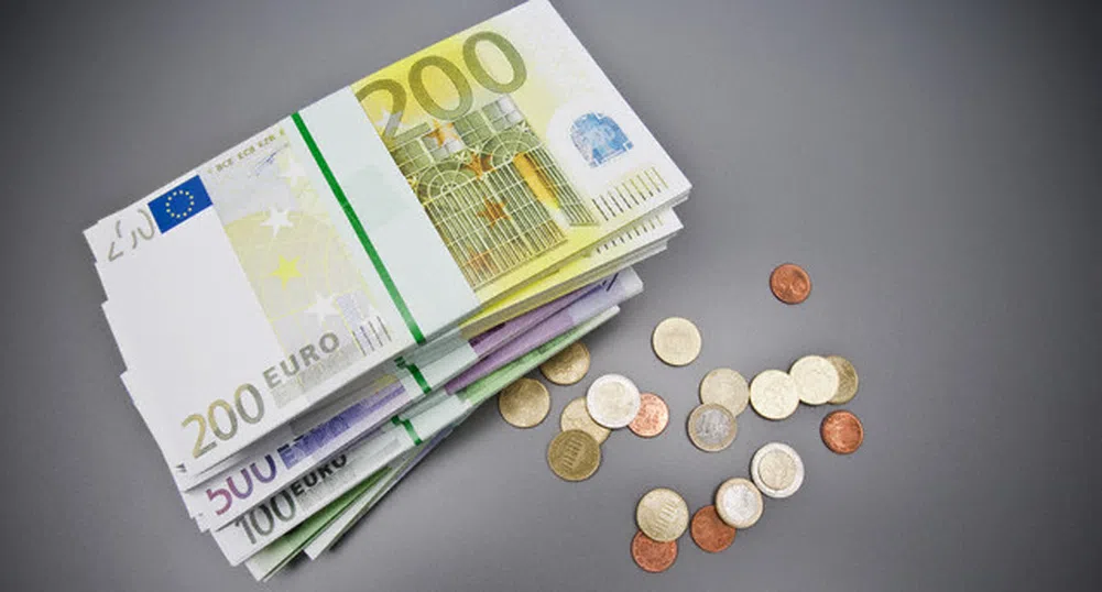 Текущата и капиталовата сметка с 300  млн. евро на плюс до юни