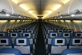 Кое е най-безопасното място в самолета?