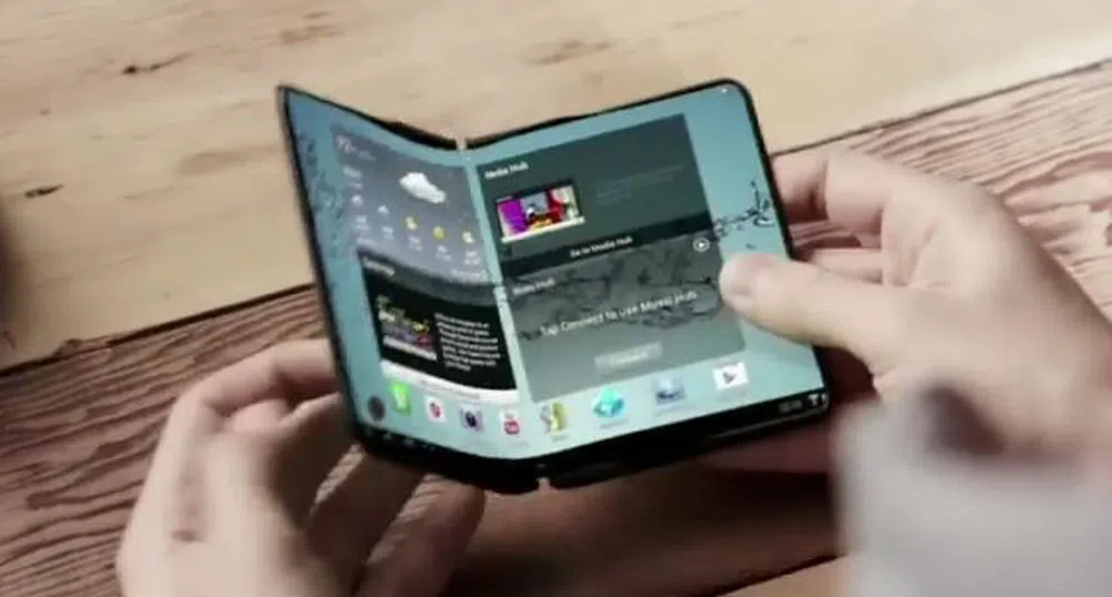 Samsung показва смартфон със сгъваем дисплей през януари?