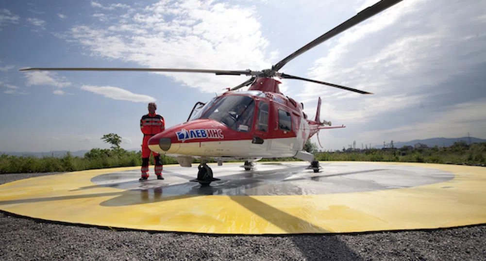 Хеликоптер на „Активна грижа“ спасява в момента пострадал в Рила