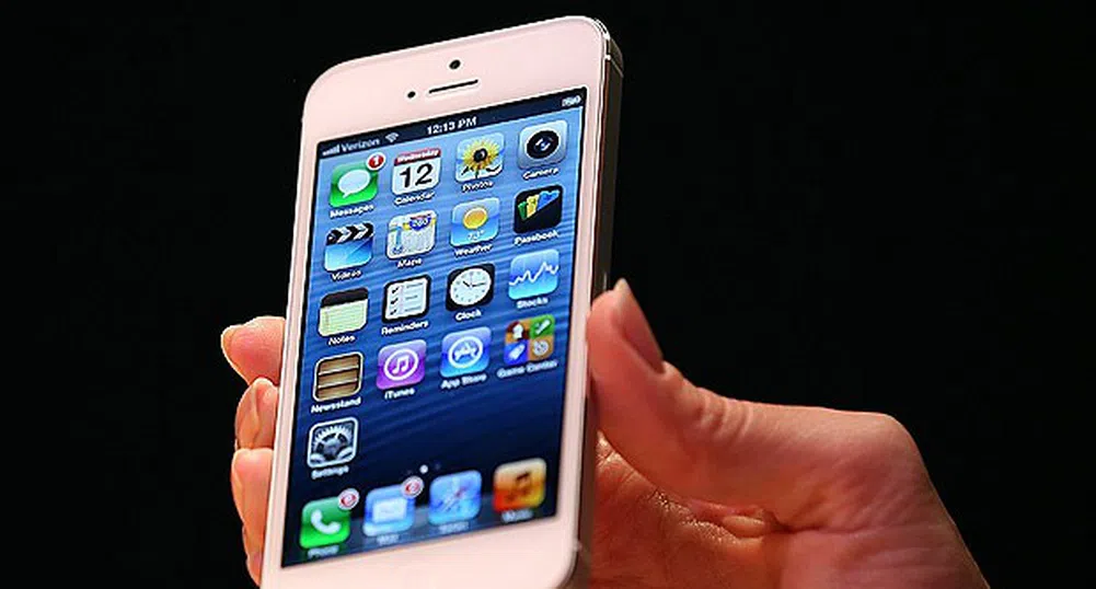 iPhone 5S и 5C вече и у нас от Мтел (снимки)