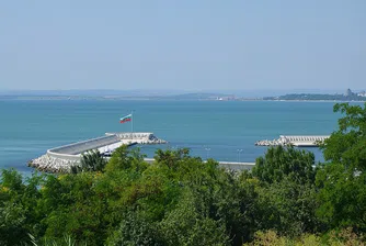 1200 евро за кв. м в бургаския „Лазур“