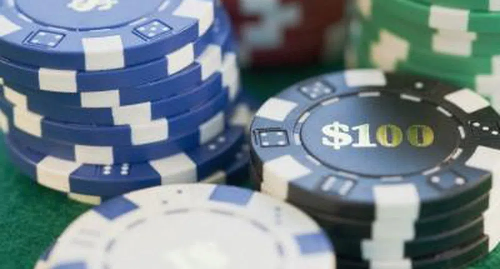 Американец игра рекордните 115 часа покер